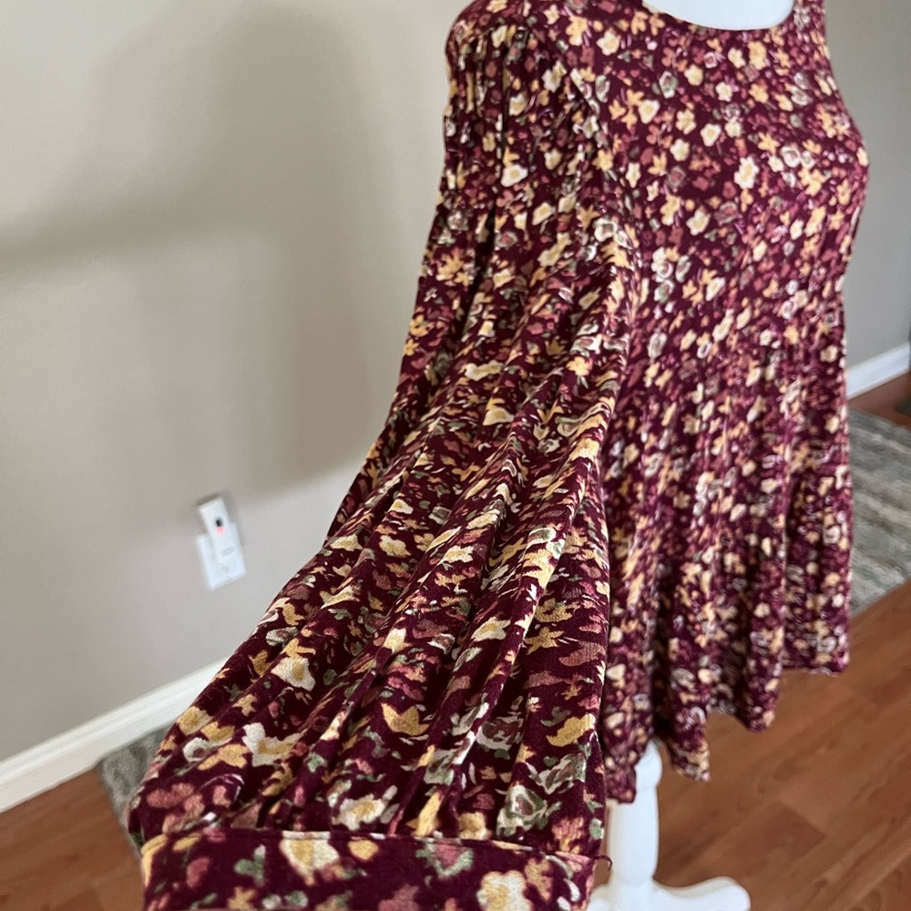 Time and Tru Floral Top - Picture 3 of 4